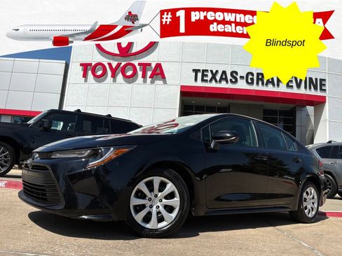 Used 2026 Toyota Corolla LE FWD image 1