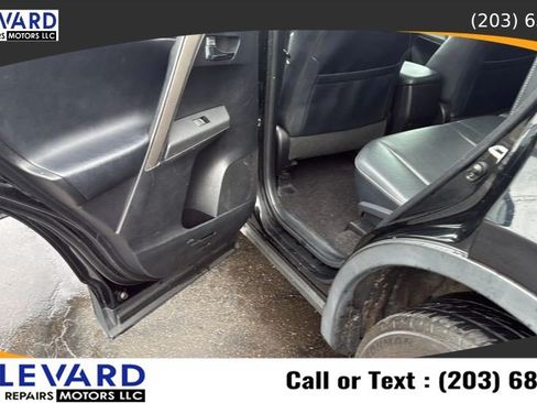 Used 2015 Toyota RAV4 Limited AWD/4WD image 30