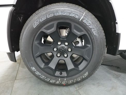 New 2026 RAM 1500 Express AWD/4WD image 33