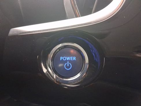 Used 2020 Toyota Prius Limited image 21