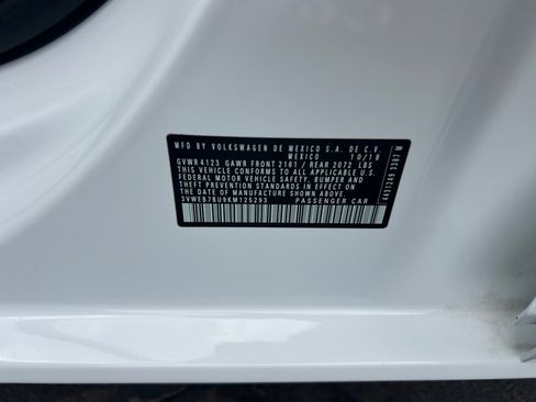 Used 2019 Volkswagen Jetta SEL w/ Cold Weather Package FWD image 24