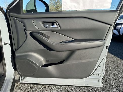 New 2026 Nissan Rogue SV image 8