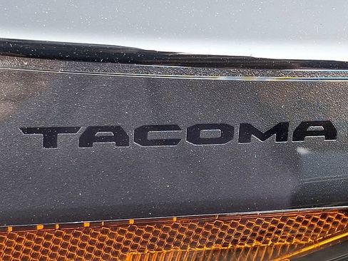 Certified 2025 Toyota Tacoma SR AWD/4WD image 9
