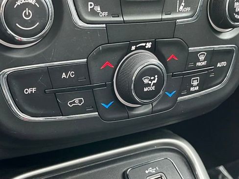 Used 2021 Jeep Compass 80th Special Edition w/ Sun and Sound Group image 19