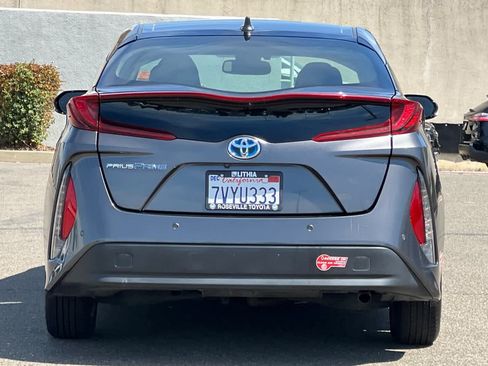 Certified 2017 Toyota Prius Prime Advanced FWD image 8