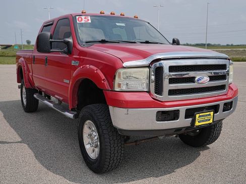Used 2005 Ford F350 XLT AWD/4WD image 3