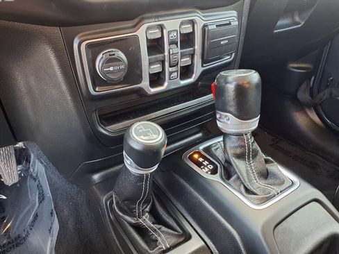 Certified 2020 Jeep Wrangler Unlimited Sahara image 10