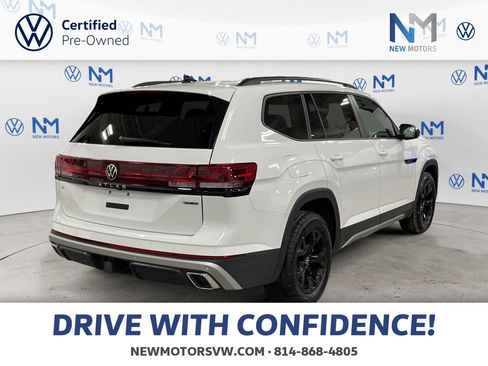 Certified 2024 Volkswagen Atlas Peak Edition SE image 5