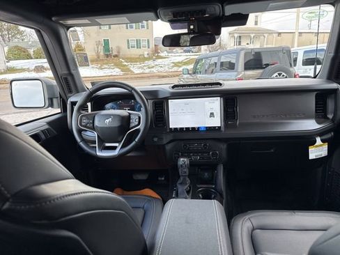 New 2025 Ford Bronco Badlands w/ Sasquatch Package AWD/4WD image 42