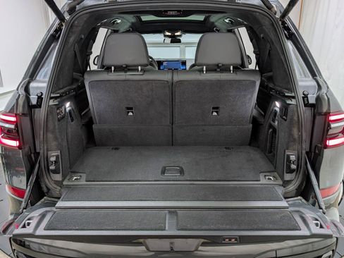 Used 2023 BMW X7 xDrive40i w/ Executive Package image 25