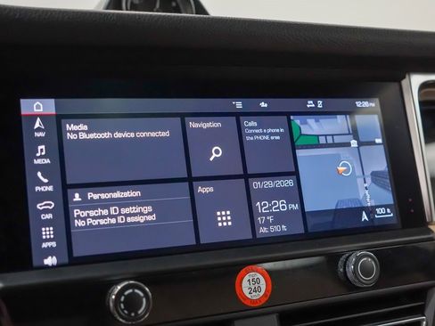 Certified 2022 Porsche Macan image 30