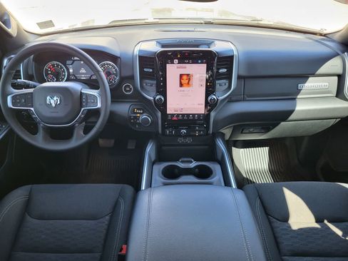 Used 2025 RAM 1500 Big Horn AWD/4WD image 28