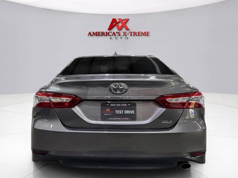 Used 2020 Toyota Camry XLE FWD image 4