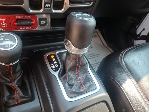 Used 2019 Jeep Wrangler Unlimited Rubicon AWD/4WD image 14