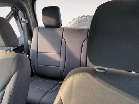 Used 2014 Jeep Wrangler Sport image 14