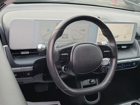 Certified 2024 Hyundai Ioniq 5 SEL RWD image 9