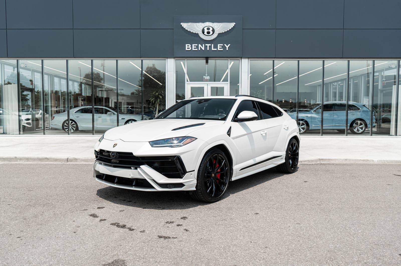 Used 2023 Lamborghini Urus S AWD/4WD image 1