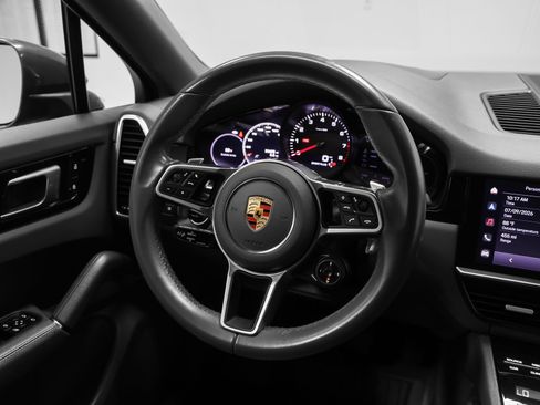 Certified 2022 Porsche Cayenne Coupe AWD/4WD image 25