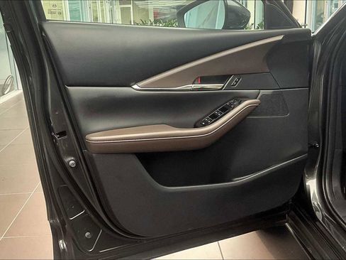 Used 2023 MAZDA CX-30 AWD 2.5 S w/ Premium Package image 21