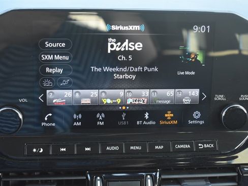 Used 2023 Nissan Pathfinder SL w/ Lighting Package (N92) AWD/4WD image 25