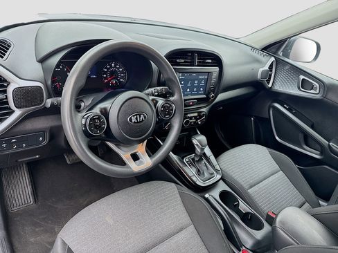 Used 2021 Kia Soul S image 7