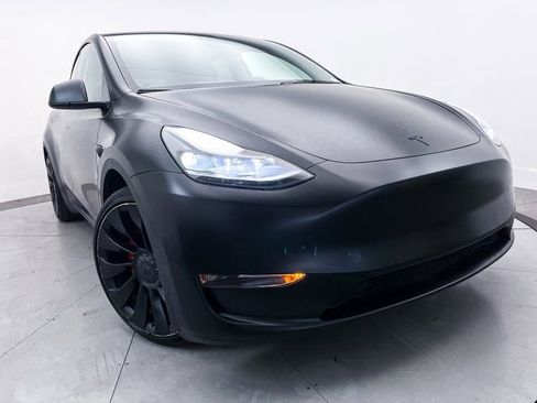 Used 2022 Tesla Model Y Performance image 3