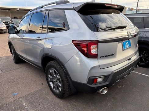 Used 2024 Honda Passport TrailSport image 3