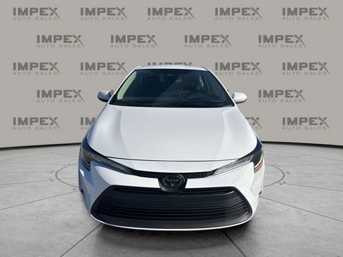 Used 2025 Toyota Corolla LE image 8