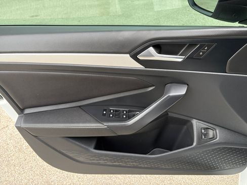Certified 2024 Volkswagen Jetta Sport FWD image 23