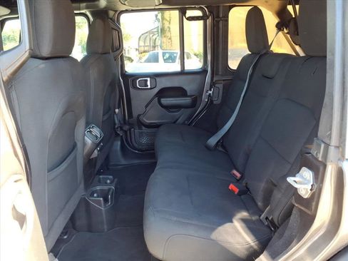 Used 2019 Jeep Wrangler Unlimited Sport S image 15