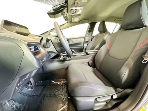 Used 2026 Toyota Prius Plug-In Hybrid image 5