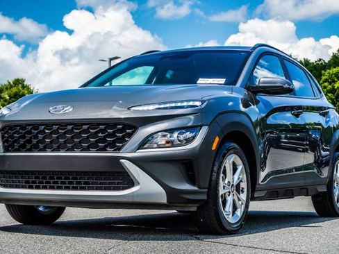 Used 2023 Hyundai Kona SEL FWD image 9