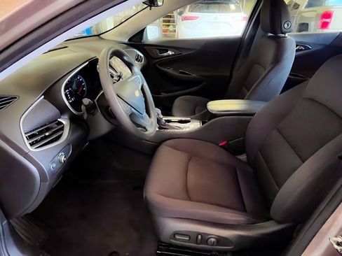 Used 2023 Chevrolet Malibu LT image 9