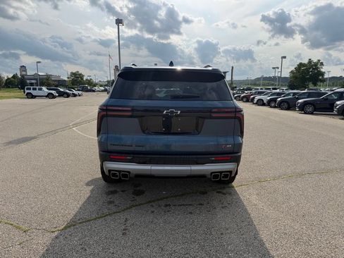 Used 2025 Chevrolet Traverse Z71 w/ Driver Confidence Package AWD/4WD image 4