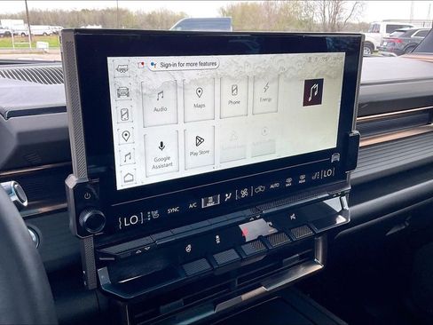 Used 2025 GMC Hummer EV 2X image 25