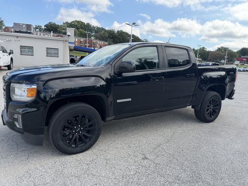 Used 2022 GMC Canyon Elevation w/ Trailering Package AWD/4WD image 3