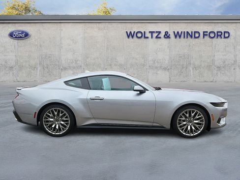 Used 2026 Ford Mustang Premium RWD image 7