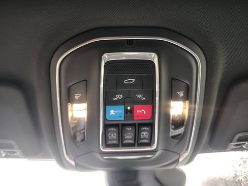 New 2026 Jeep Grand Cherokee Limited AWD/4WD image 43