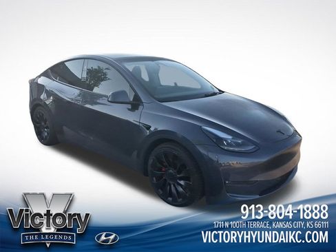 Used 2023 Tesla Model Y Performance AWD/4WD image 7