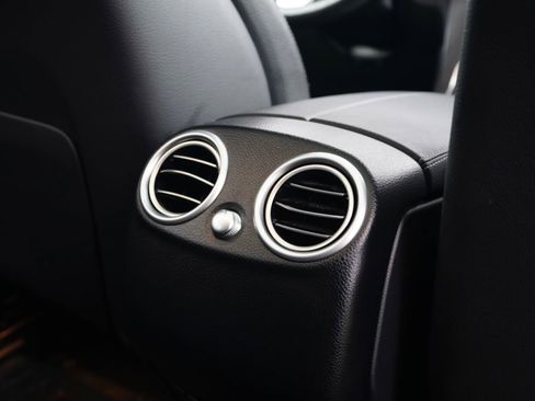 Used 2021 Mercedes-Benz GLC 300 4MATIC image 35