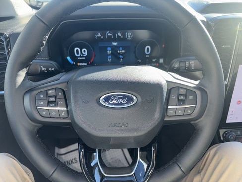 New 2025 Ford Ranger Lariat w/ FX4 Off-Road Package image 36