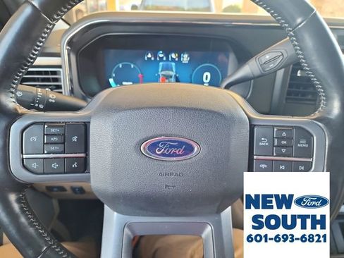 Used 2023 Ford F350 Lariat w/ Chrome Package image 19