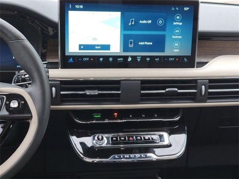 New 2026 Lincoln Corsair Reserve image 25