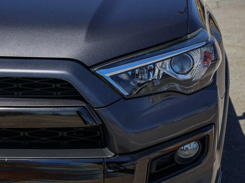Used 2019 Toyota 4Runner Limited AWD/4WD image 10