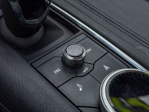 Used 2023 Cadillac XT5 Sportv w/ Platinum Package image 31