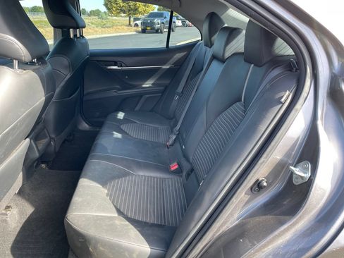 Used 2021 Toyota Camry SE FWD image 16