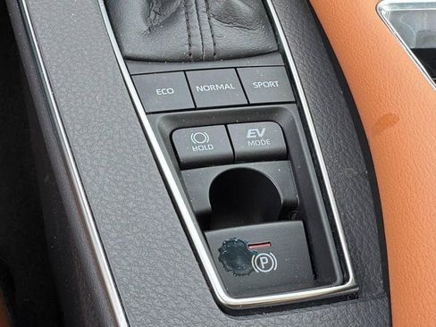 Used 2019 Toyota Avalon Limited w/ Advanced Safety Package image 23