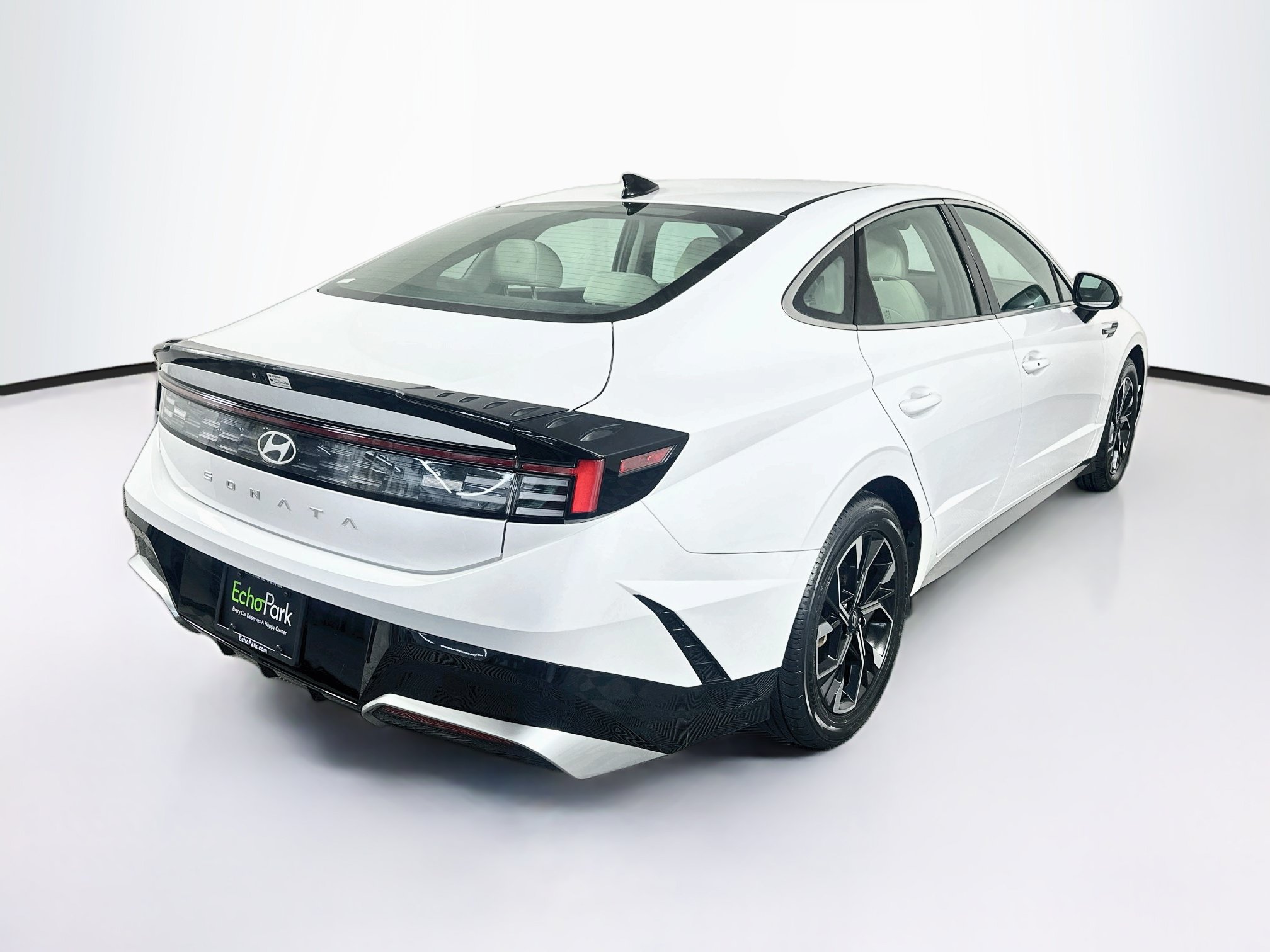 Used 2025 Hyundai Sonata SEL FWD image 9