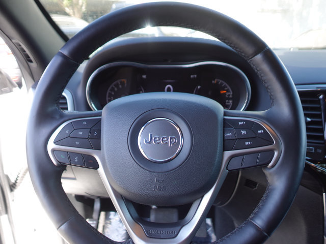 Used 2019 Jeep Grand Cherokee Altitude AWD/4WD image 12