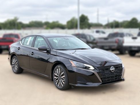 New 2026 Nissan Altima 2.5 SV FWD image 5
